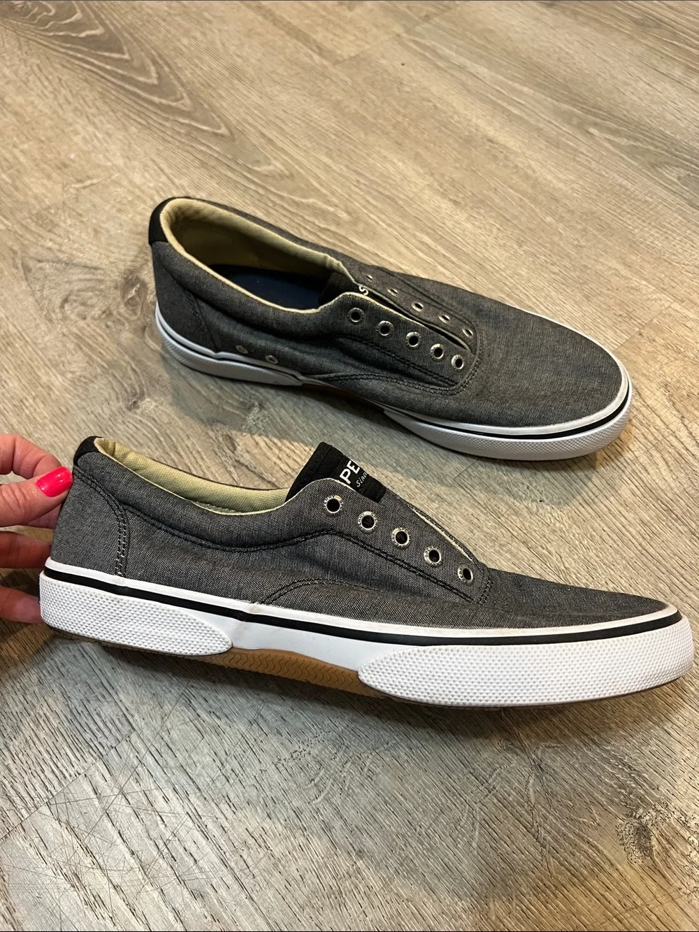 Sperry casual slip